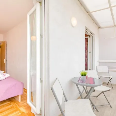 Mountain View Apartment